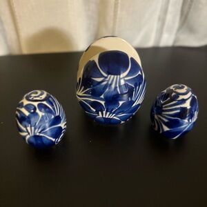 Hand painted napkin holder and salt and pepper shakers